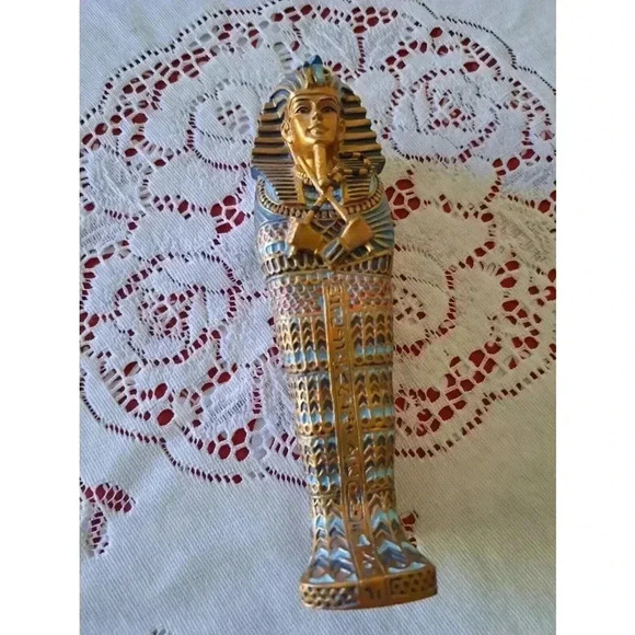 EGYPTIAN KING TUT SARCOPHAGUS AND MUMMY 7 1/2 Inches Tall - Picture 1 of 9